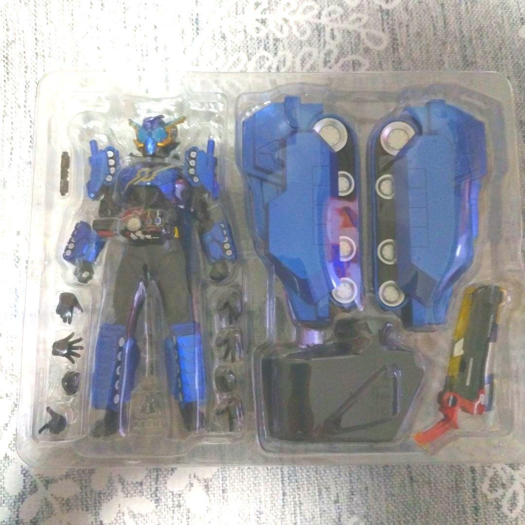 フィギュアーツ　仮面ライダービルド　ラビットラビット　タンクタンク　2体セット