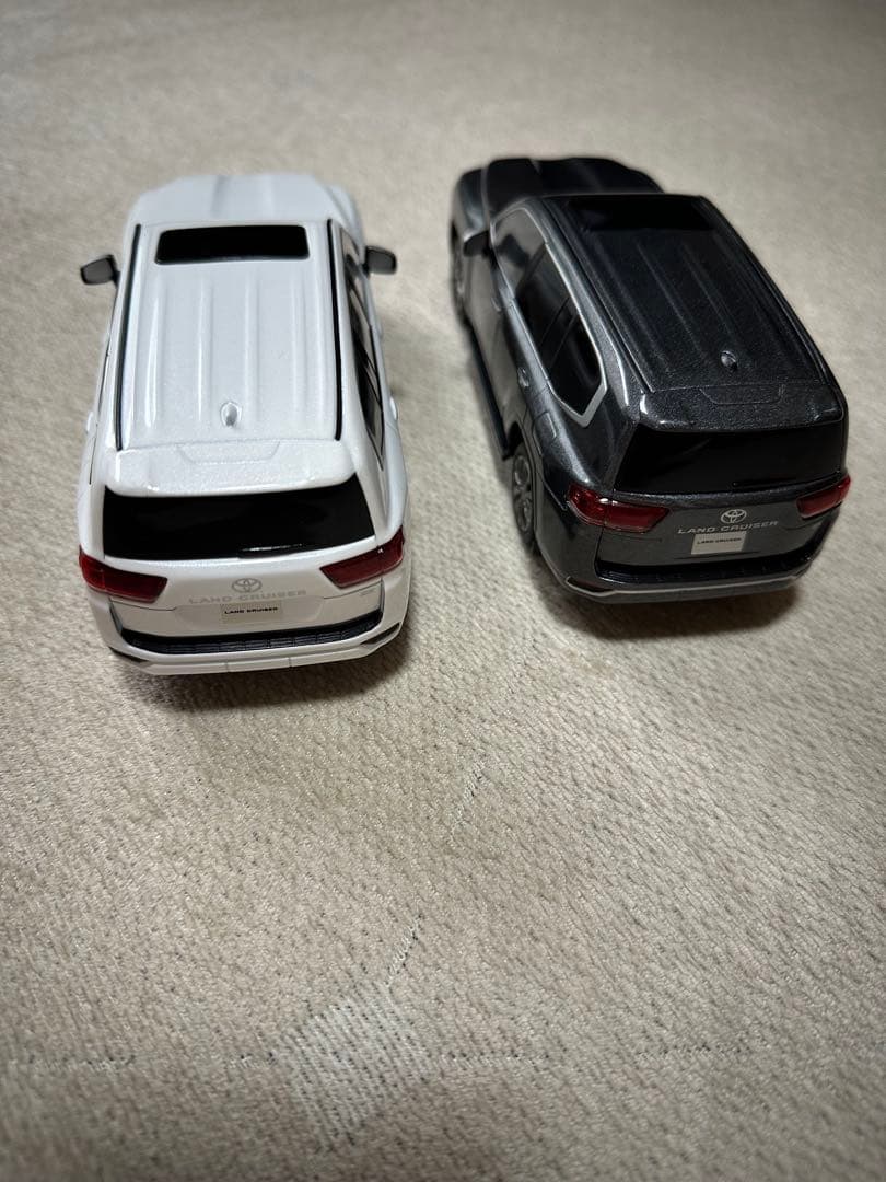 ホワイト・ブラック SUVミニカーセット