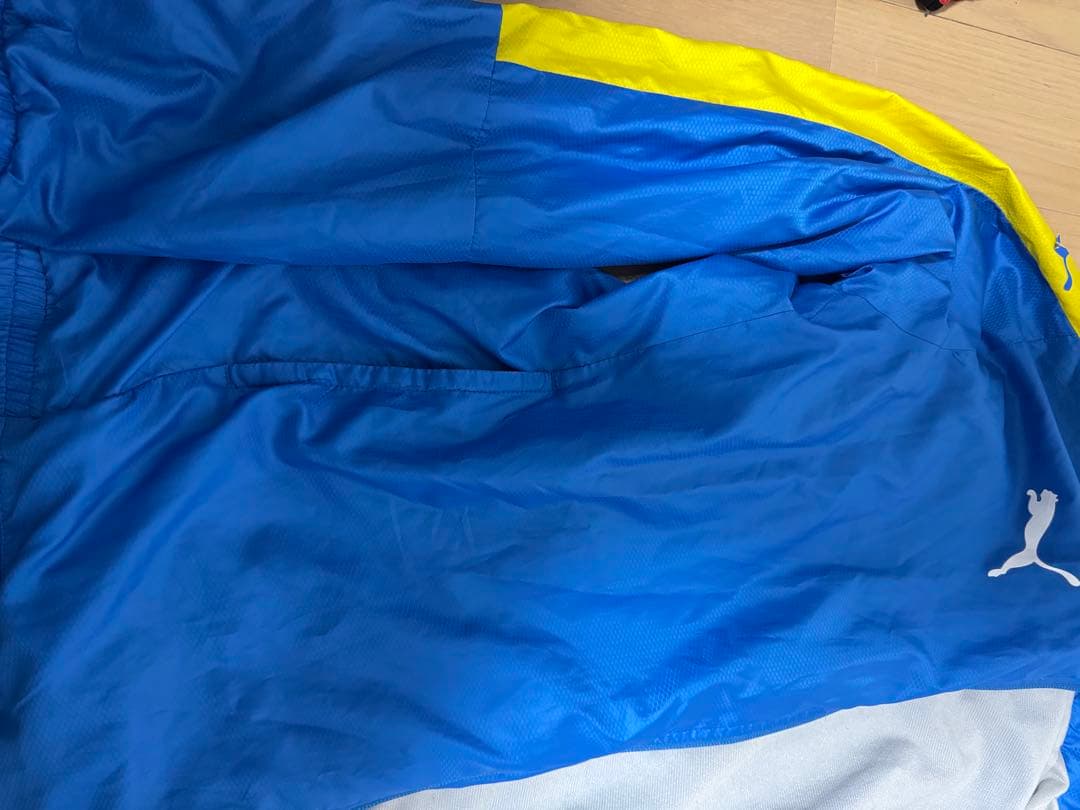 国見中サッカー　PUMA ウィンドブレーカー