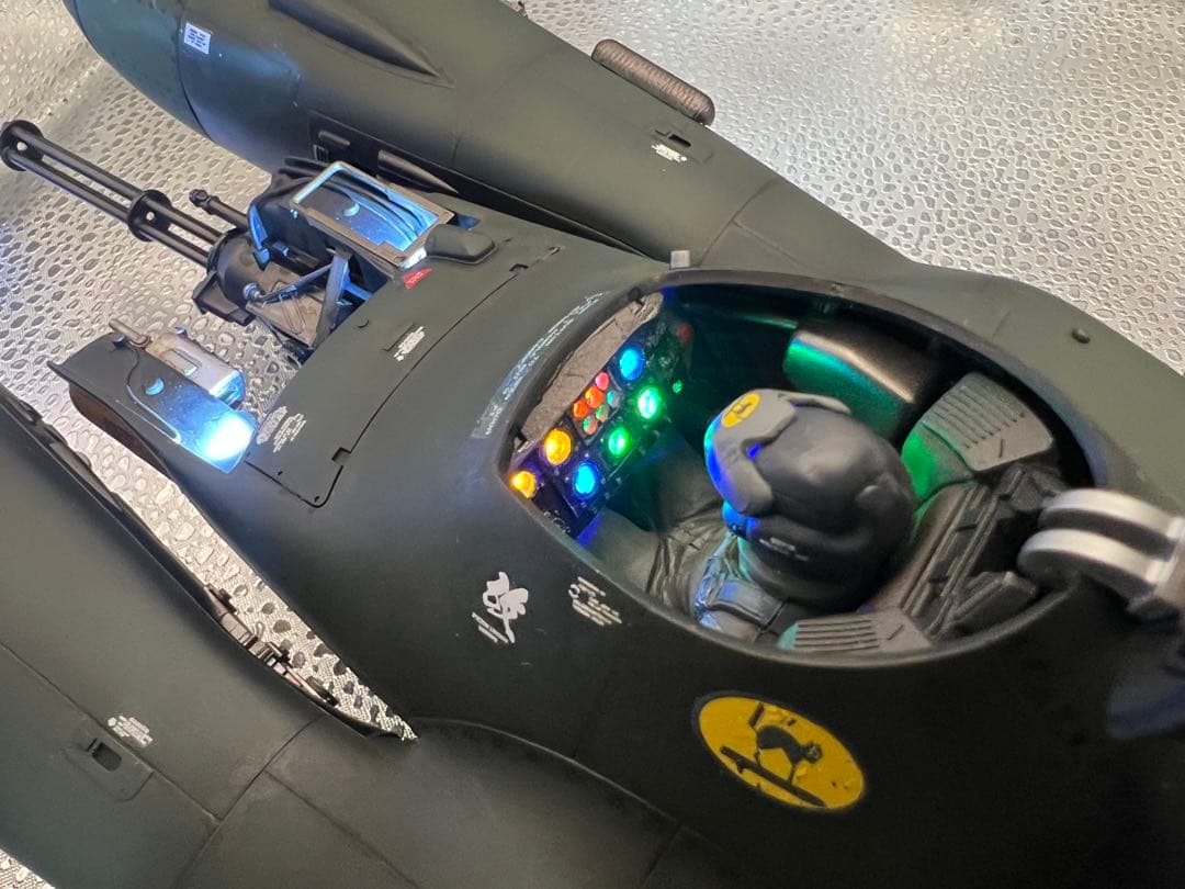 ハセガワ マシーネンクリーガー Pkf.85 ファルケ(完成品LED電飾)