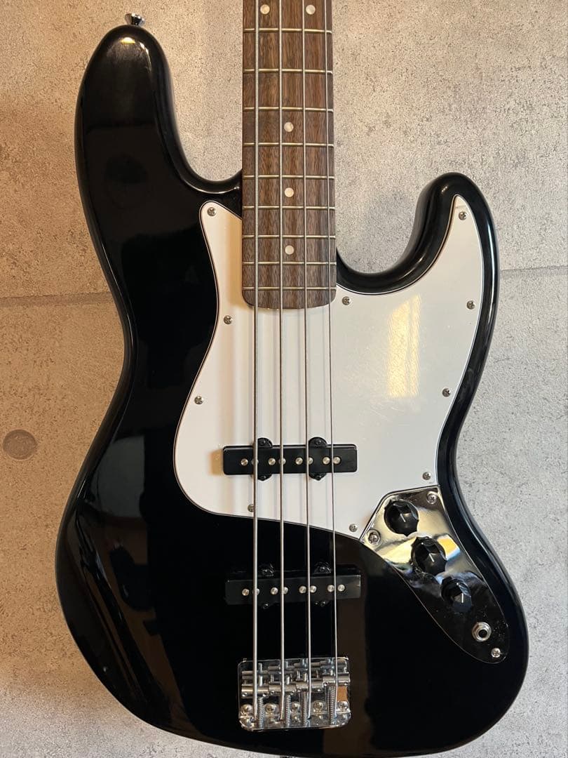 ベース Squier Jazz Bass Affinity