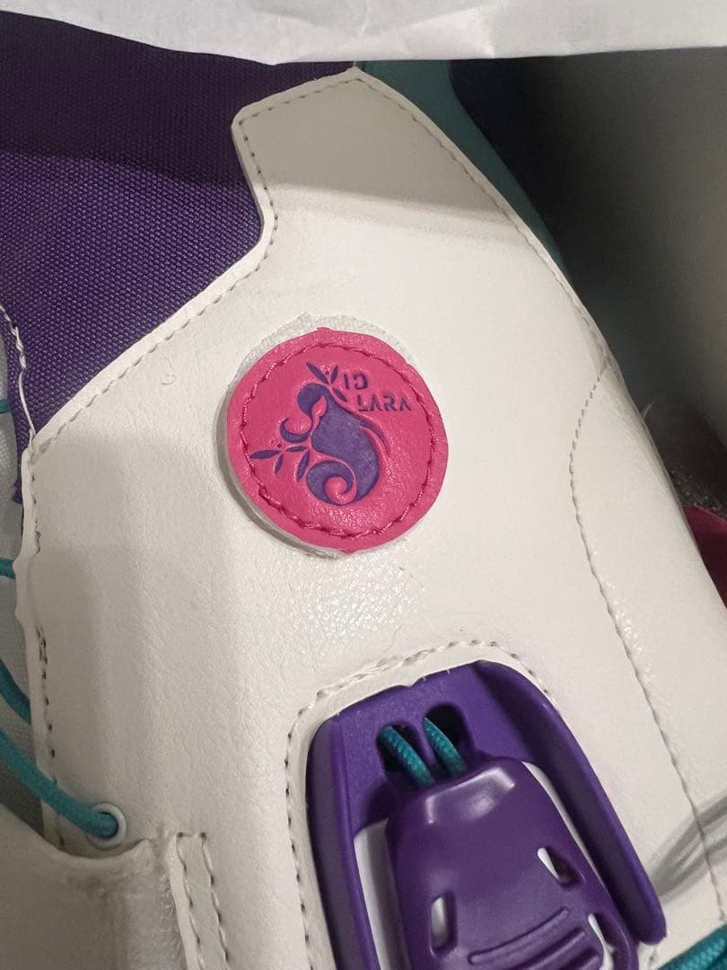 女性用スノーボードブーツ DEELUXE ホワイト/パープル