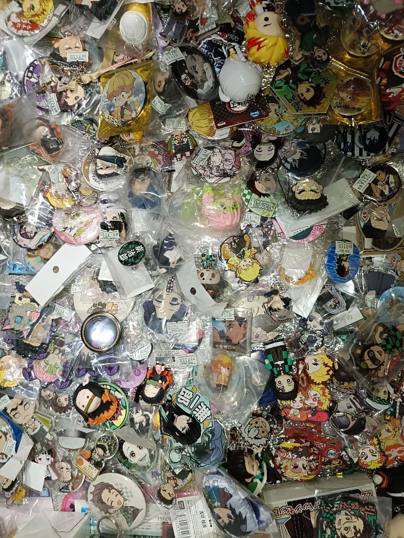 【ジャンク品】鬼滅の刃 グッズ 300個前後