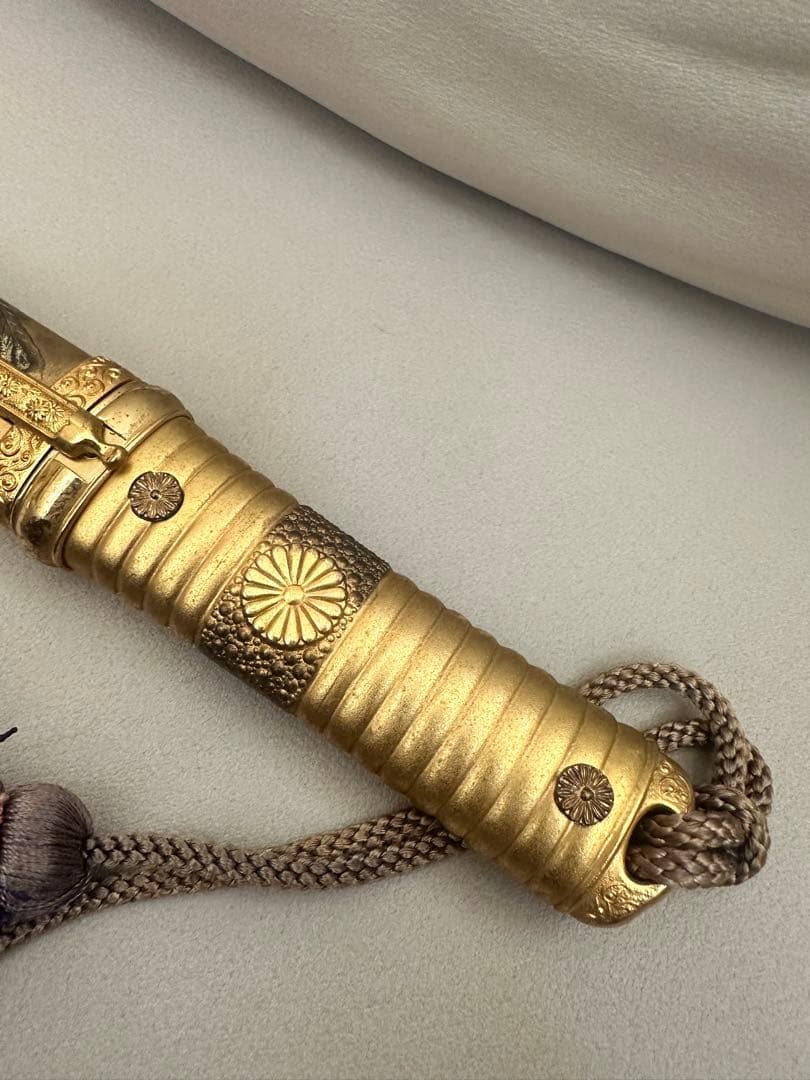 模造刀　天皇陛下御即位十周年記念　短剣　菊紋