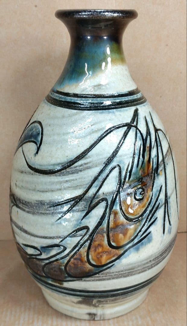 【本物保証】金城次郎 海老魚紋花瓶 共箱 栞(まじる商店当時物）人間国宝 壷屋焼