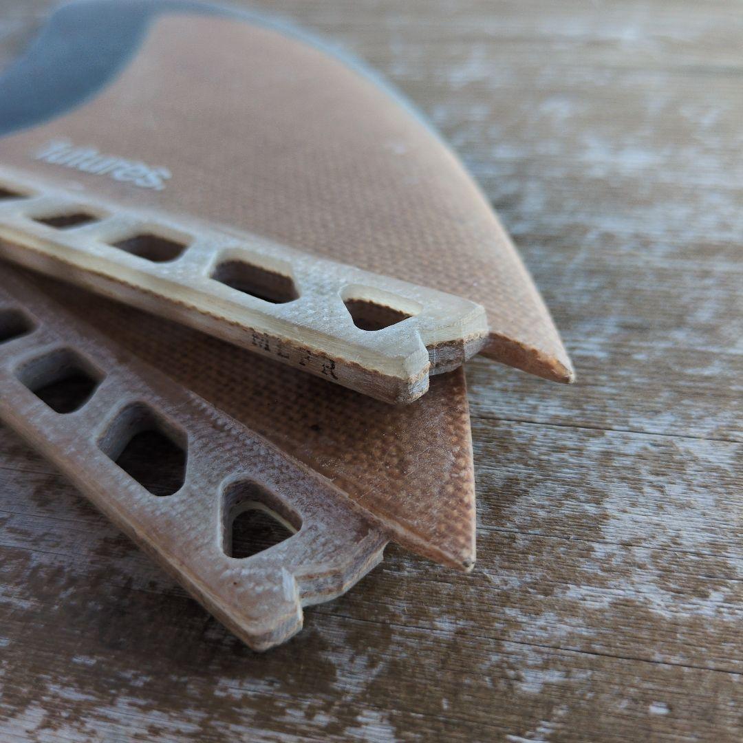 futures. サーフボードフィン 幾何学模様