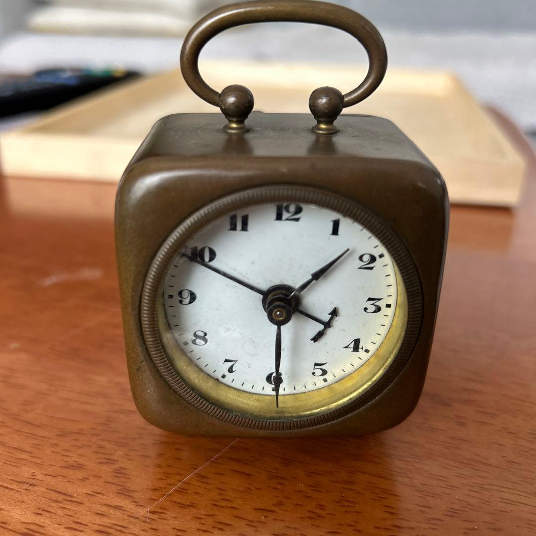 ドイツ製のヴィンテージ小型機械式目覚まし時計マウテ (Mauthe) 稼働