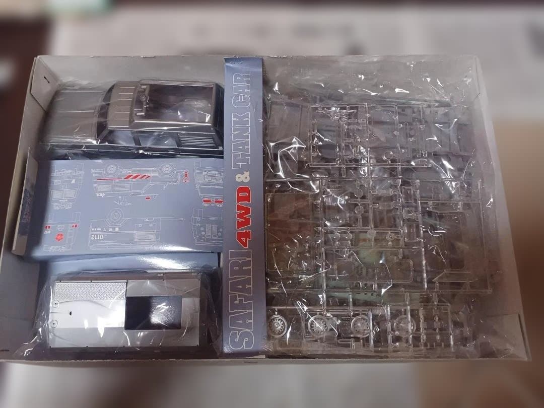 アオシマ　西部警察シリーズNo7　サファリ&タンク車