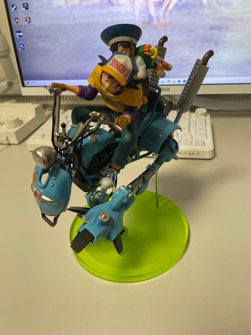 ドラゴンボールZ 孫悟空＆悟飯＆二足歩行ロボット　デスクトップリアルマッコイ