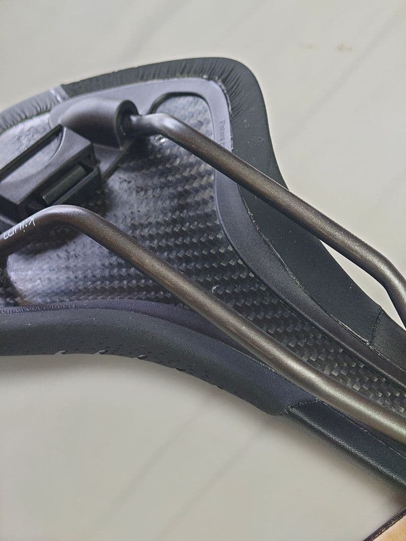 美品 fi'zi:k ANTARES R3 k:ium フィジーク アンタレス