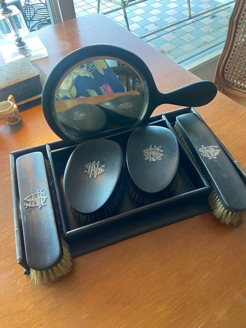 木製ミラーとブラシセット