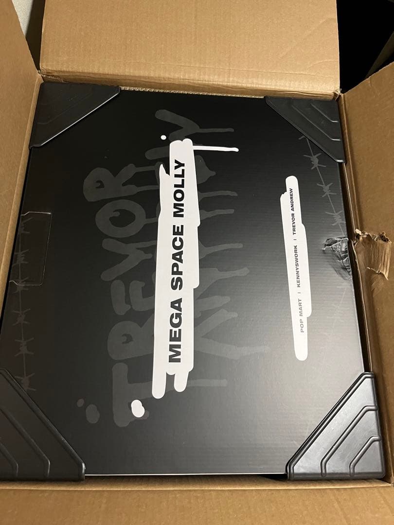 その他 MEGASPACEMOLLY 1000%TrevorAndrew