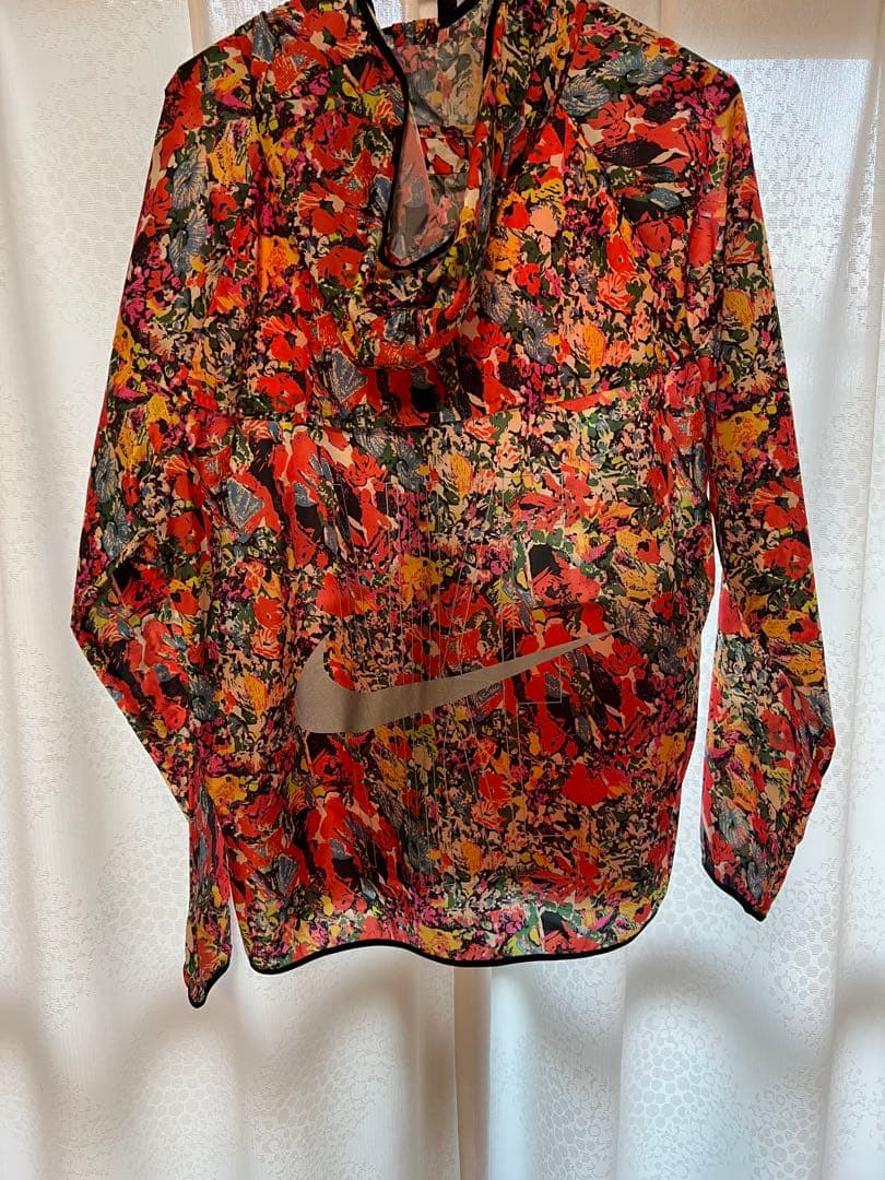 『超希少品』Nike フラワープリント ウィンドブレーカー Mサイズ