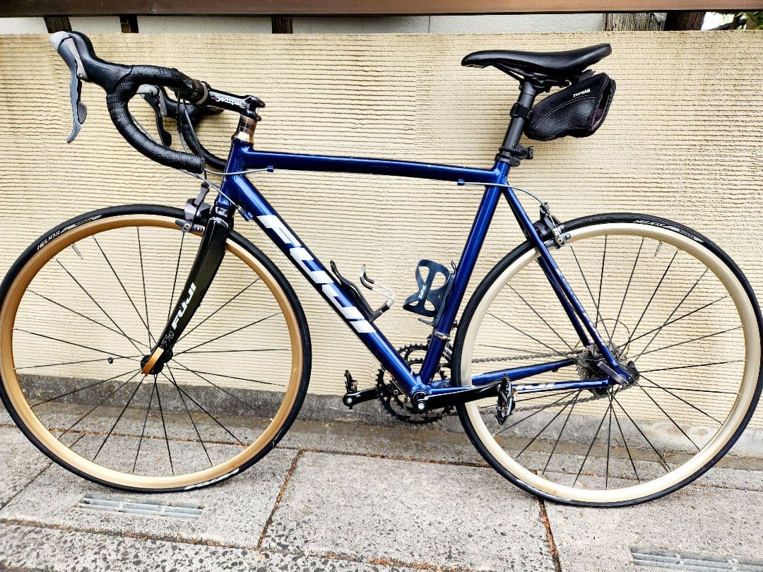 FUJI ROUBAIX AURA　フラットバー　ロードバイク クロスバイク