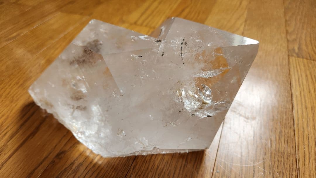 最終値下✨水晶　六角柱　イシスクリスタル　4.13キロ