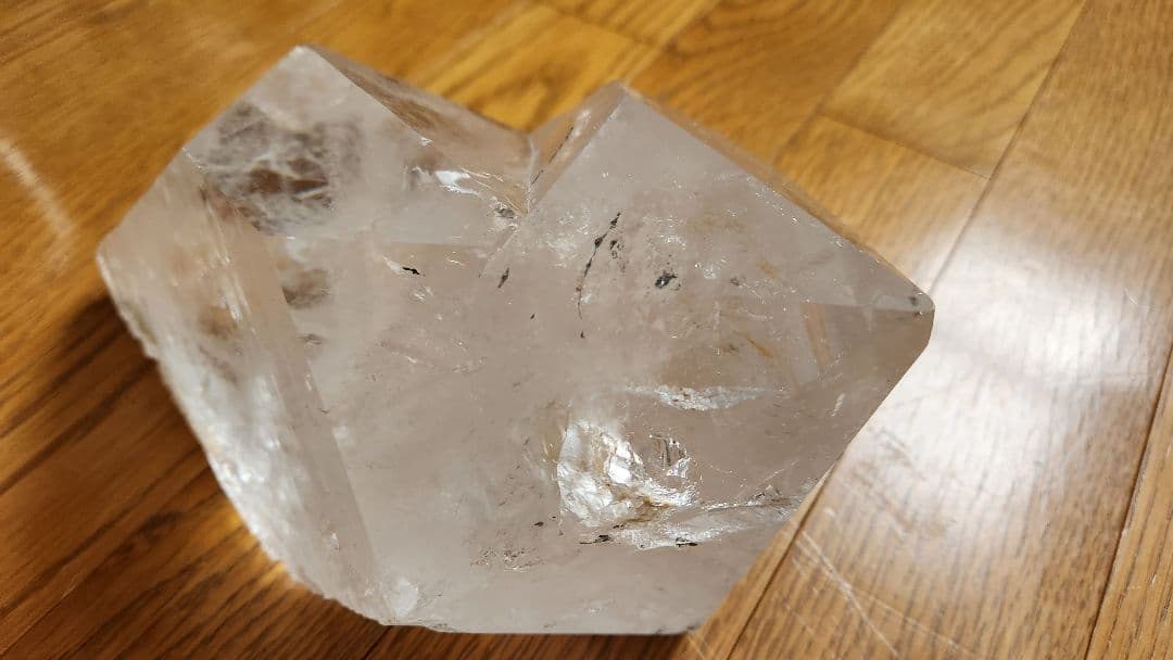 最終値下✨水晶　六角柱　イシスクリスタル　4.13キロ