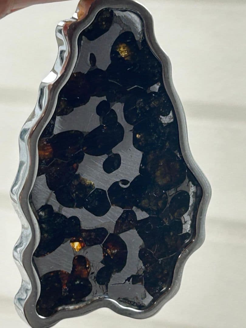 天然セリコパラサイト隕石ペンダント トップスターリングシルバーフレーム