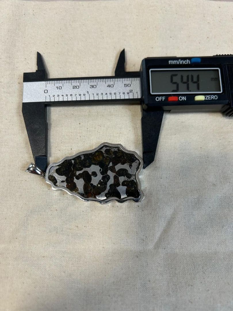 天然セリコパラサイト隕石ペンダント トップスターリングシルバーフレーム