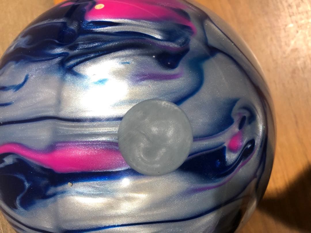 DV8 VIOLENT COLLISION ボウリングボール