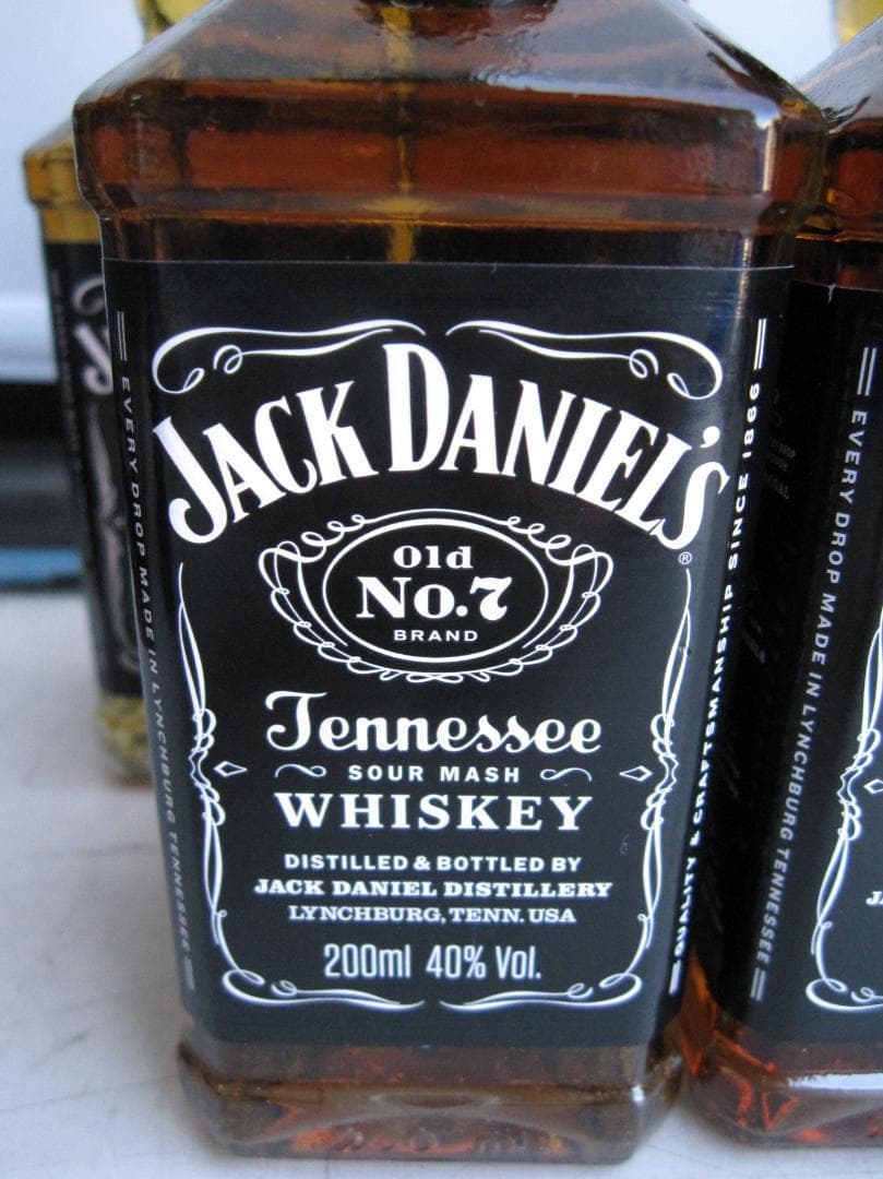 【新品・未開封】ジャックダニエル No.7 200ml×14本