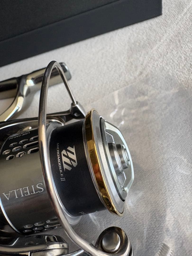 18 ステラ　C2000S アジング　トラウト　ハンドル未使用　即購入可