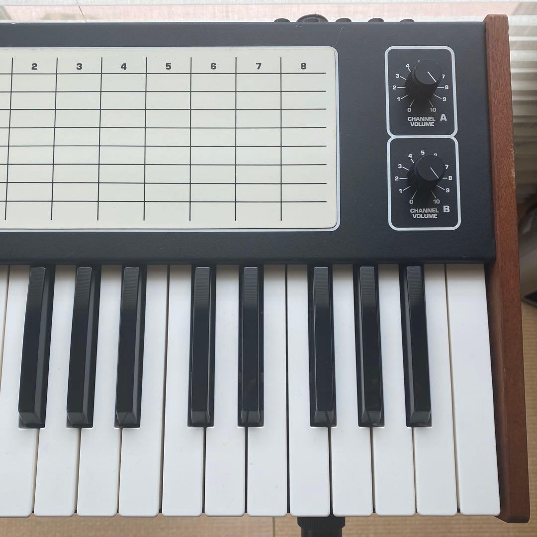 sequential circuits pro-8 ポリフォニックシンセサイザー