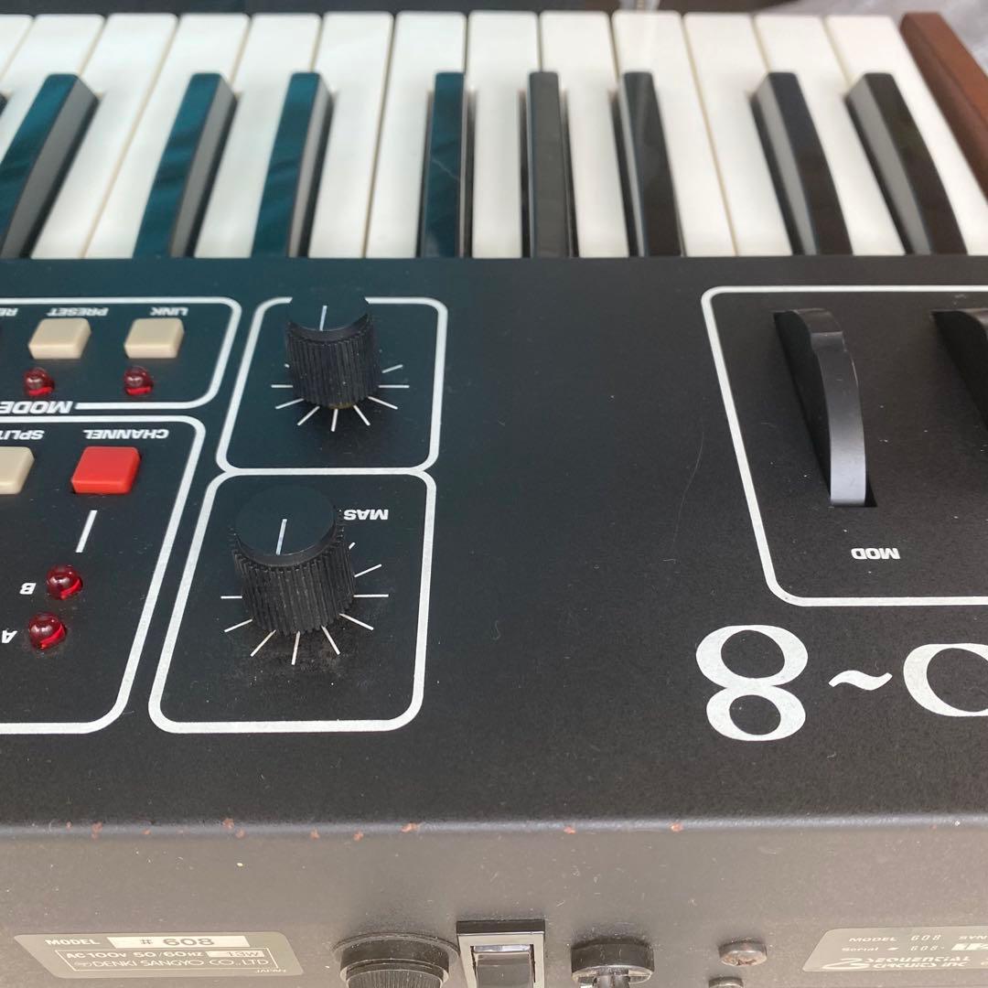 sequential circuits pro-8 ポリフォニックシンセサイザー