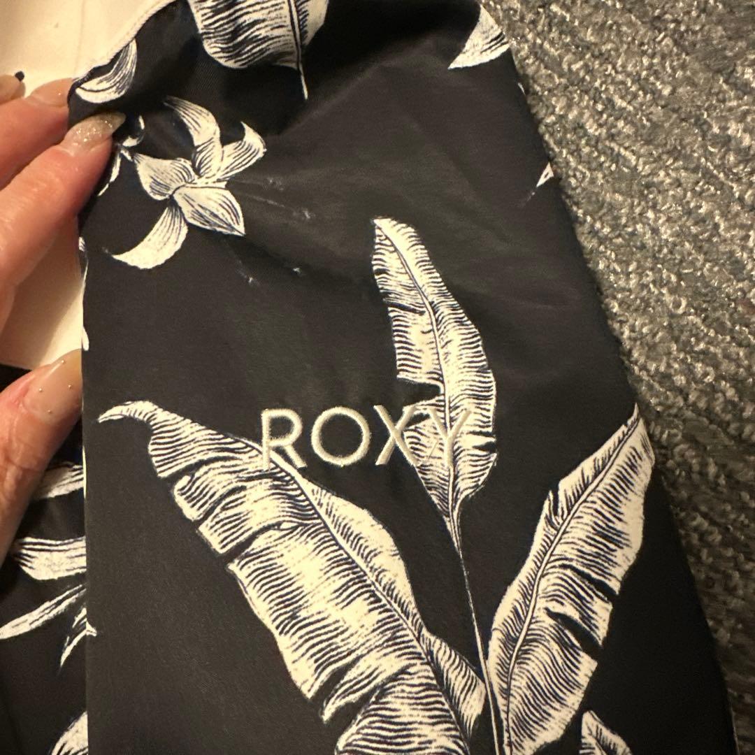 ROXY スノーボードウェア スキーウェア　オフホワイト 黒 柄 Mサイズ