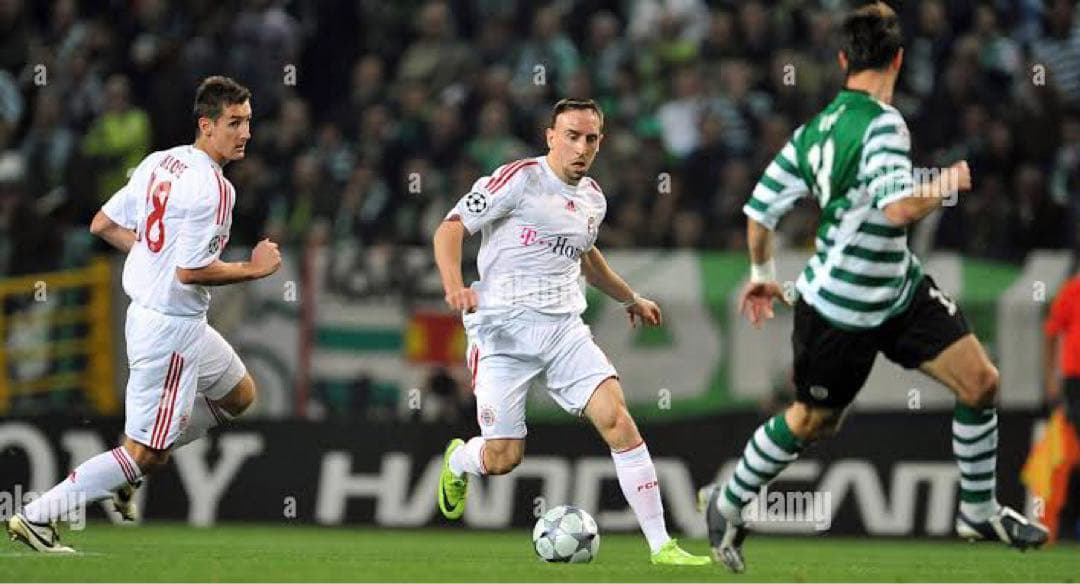 バイエルン・ミュンヘン　チームサイン　リベリ　ユニフォーム　サッカー　証明書付き