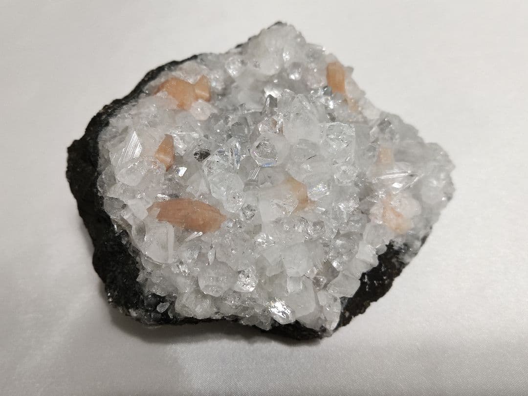 パワーストーン　天然石　原石　アポフィライト　601g　No.467