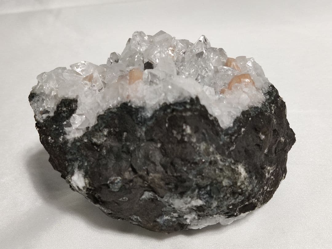 パワーストーン　天然石　原石　アポフィライト　601g　No.467