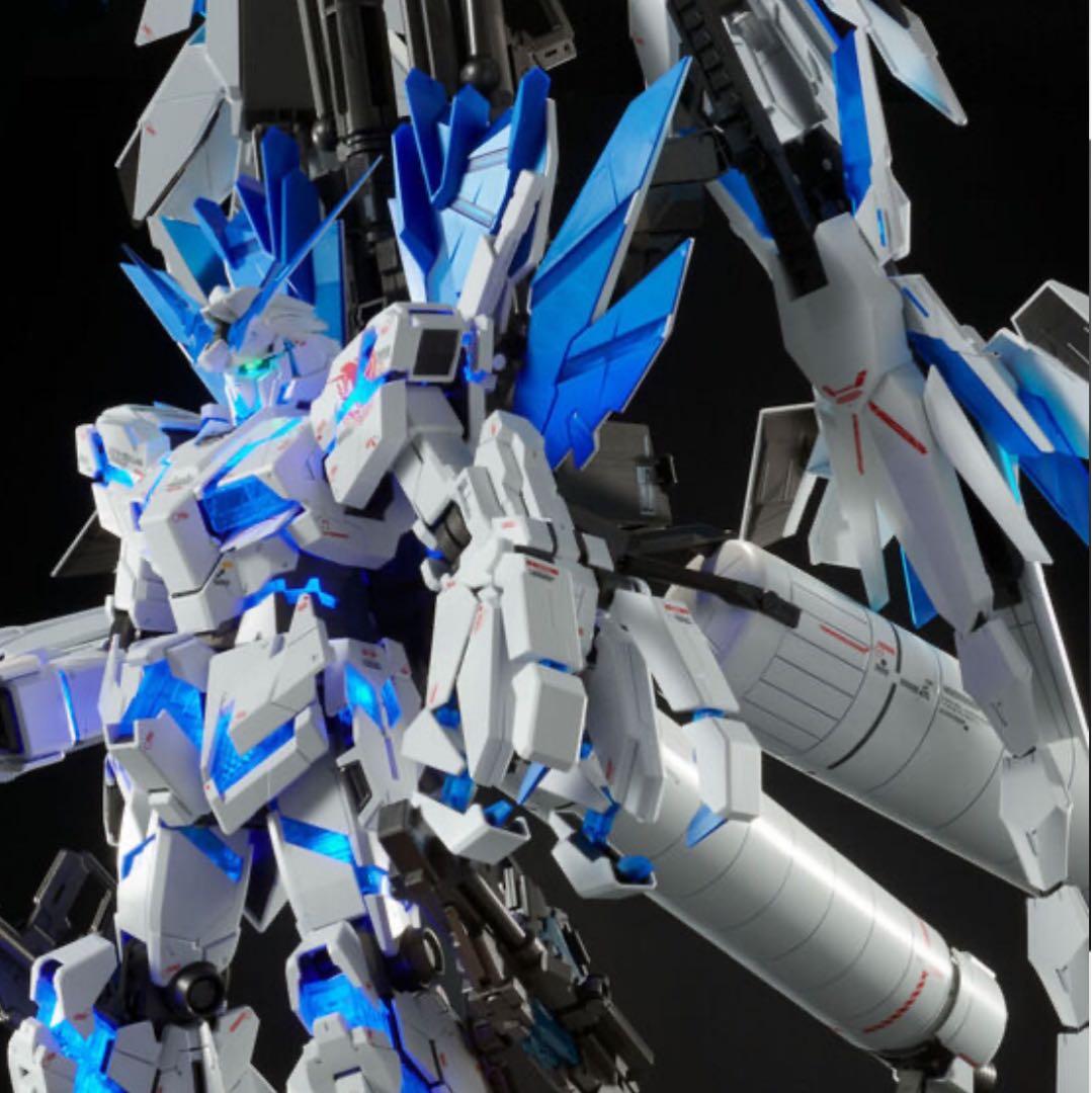 りょ PGUガンダム PG ペルフェクディバインLED
