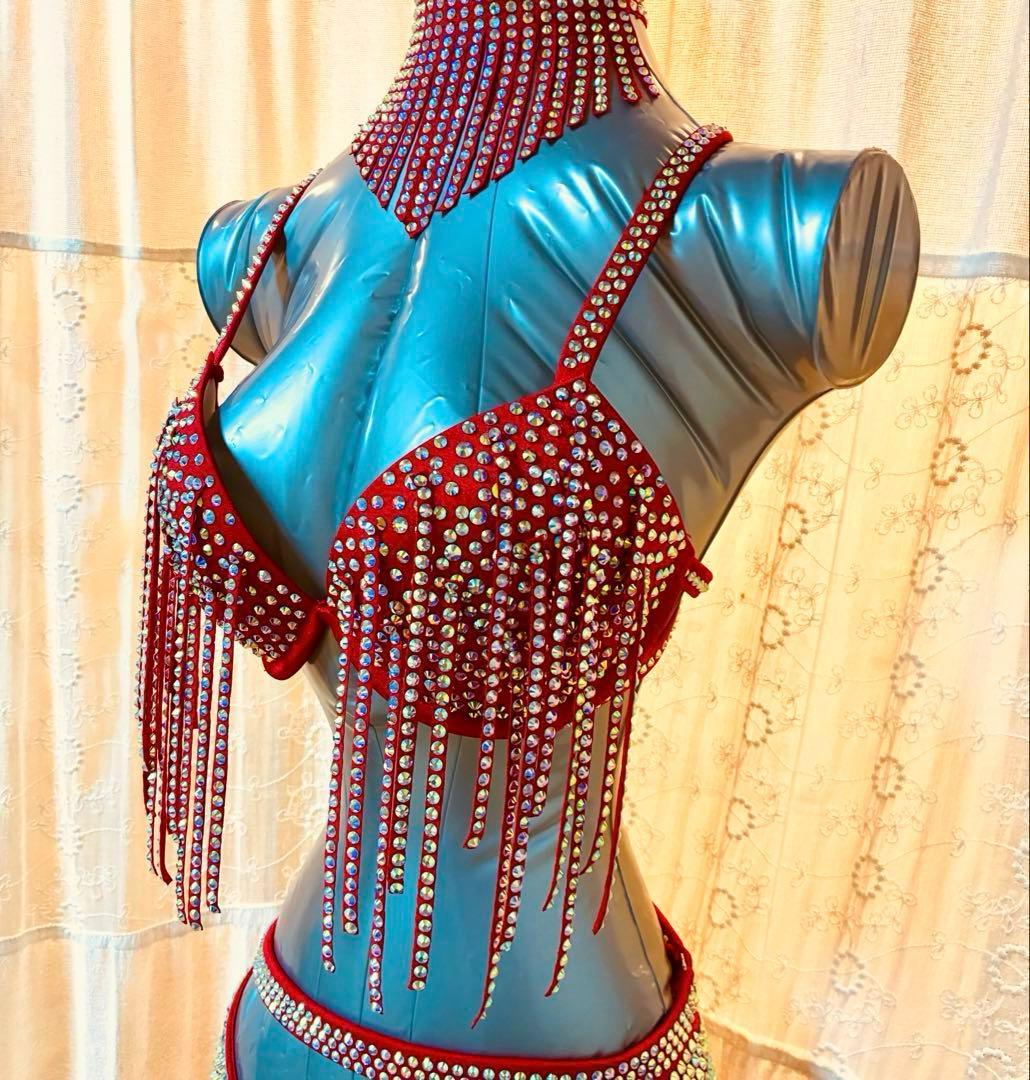 ベリーダンス衣装 / Mサイズ / 赤 / ブラ・スカート・チョーカー3点セット