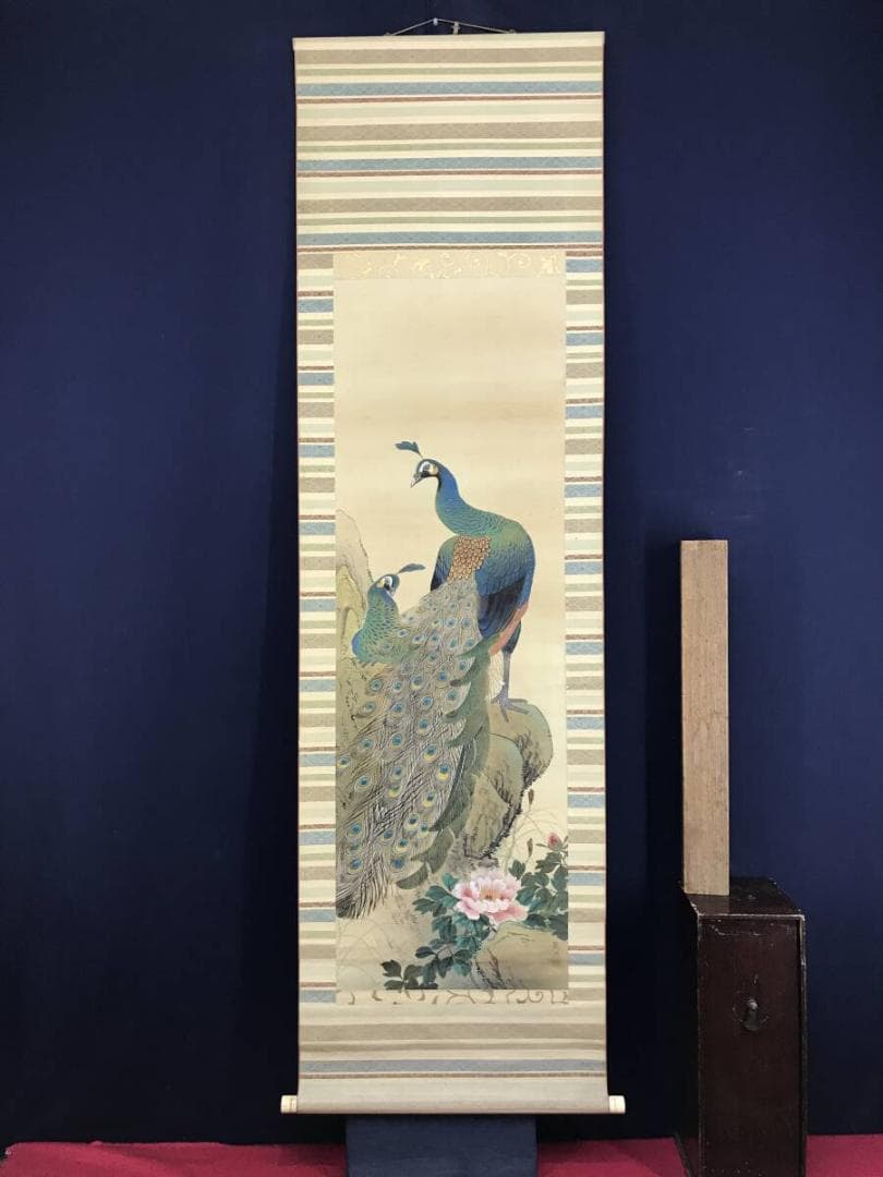 真作/龍洲/孔雀に牡丹図/クジャクにボタン図/花鳥図/掛軸☆宝船☆AH-610