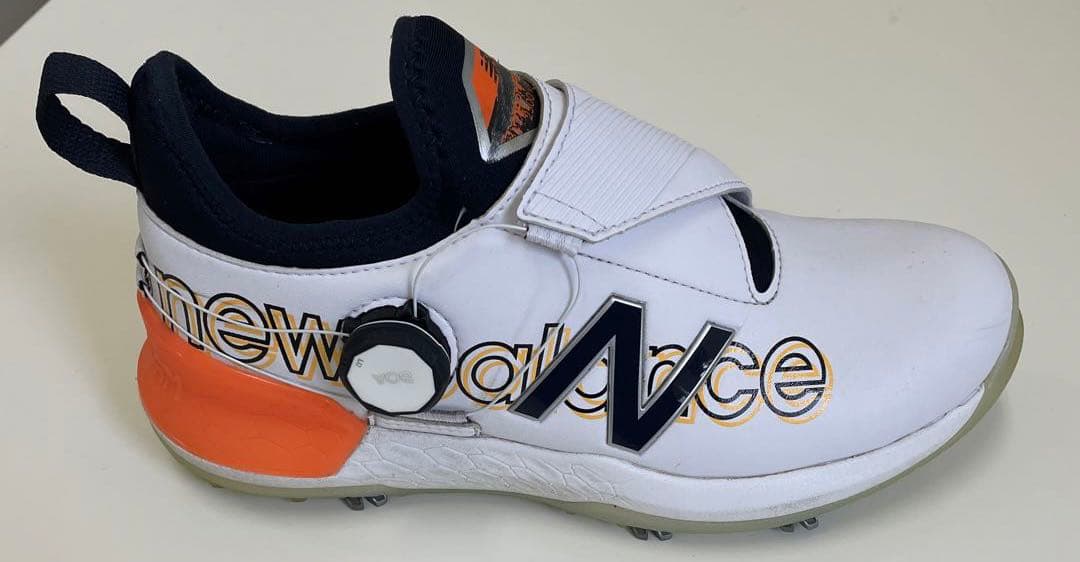 美品♡ ニューバランス　ボアタイプゴルフシューズ　レディサイズ　23.5センチ♪