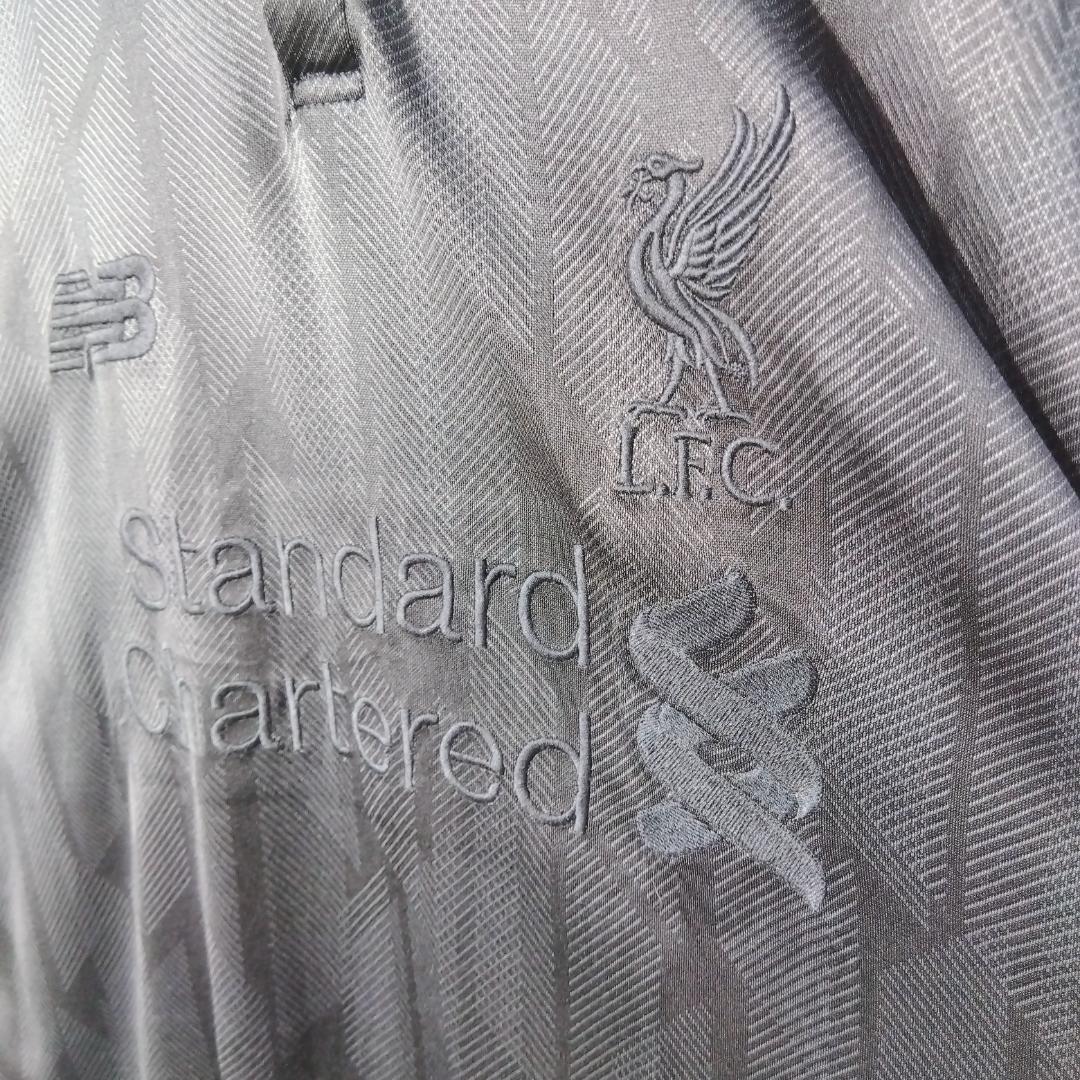 リバプール　限定ブラックアウトモデル　Liverpool 18-19 ポロシャツ