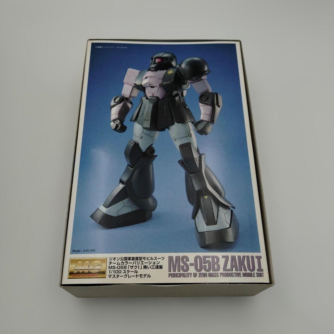 バンダイ MG MS-05B ザクI 黒い三連星