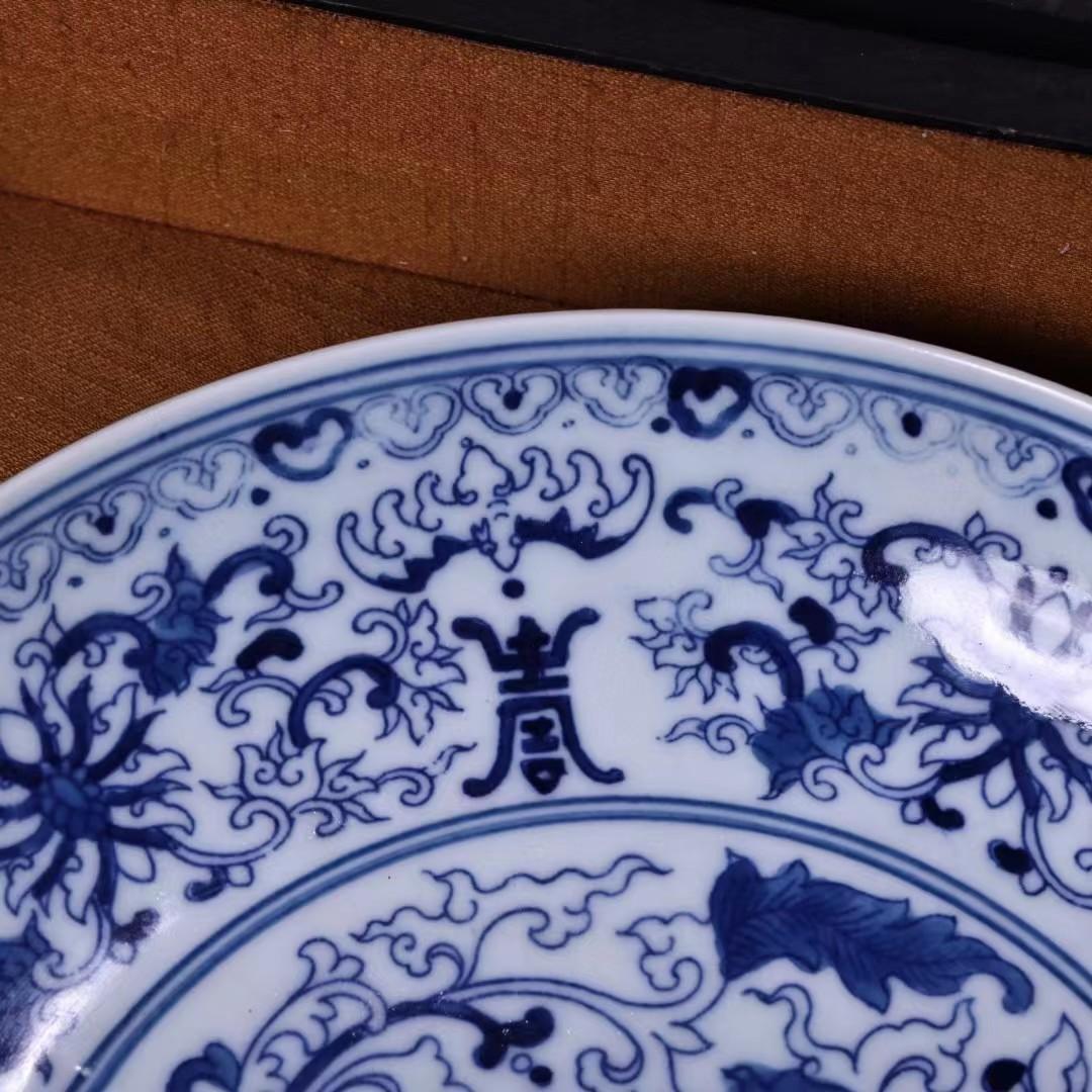 中国古美術・旧蔵磁器・藍釉青花染付皿・純手描き・文房具・置物・観賞皿・古い箱付き