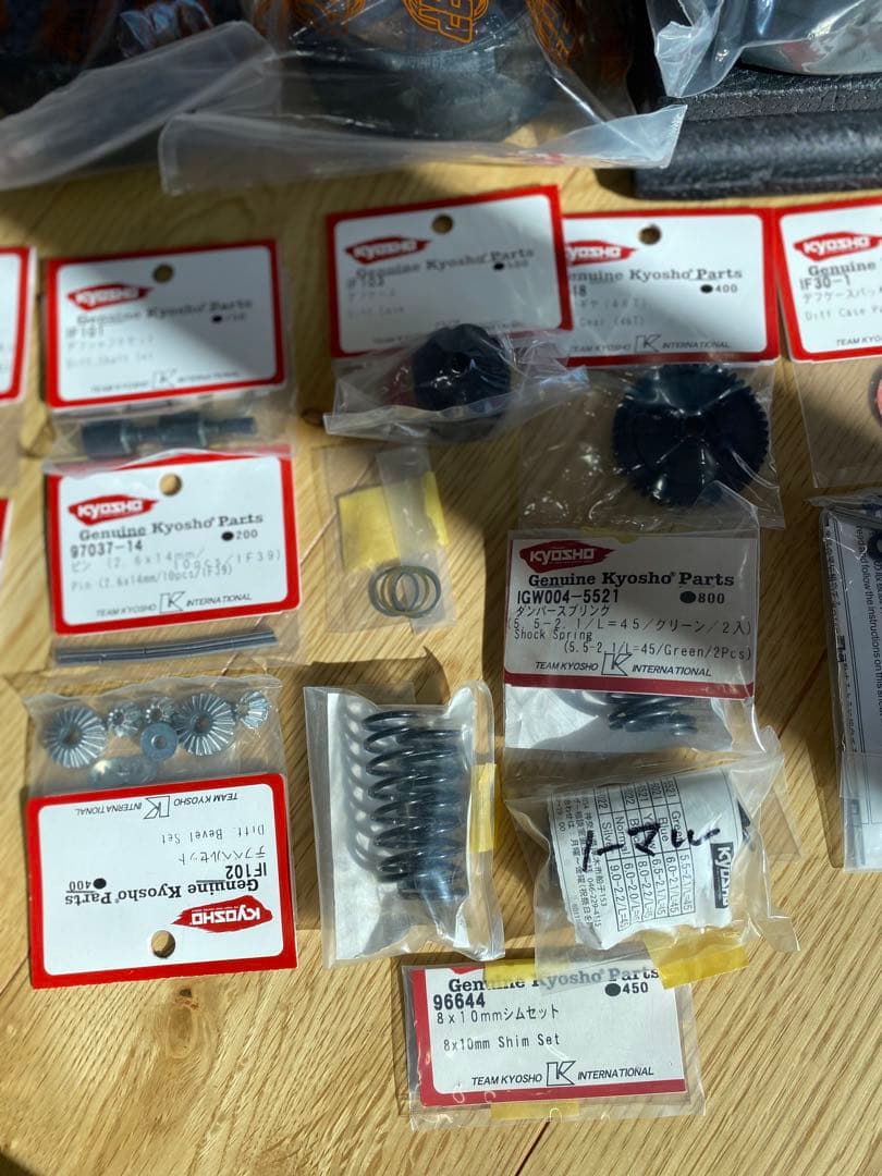 1/8 4WD インファーノGT2 VE AMG GT3 オプションスペア多数