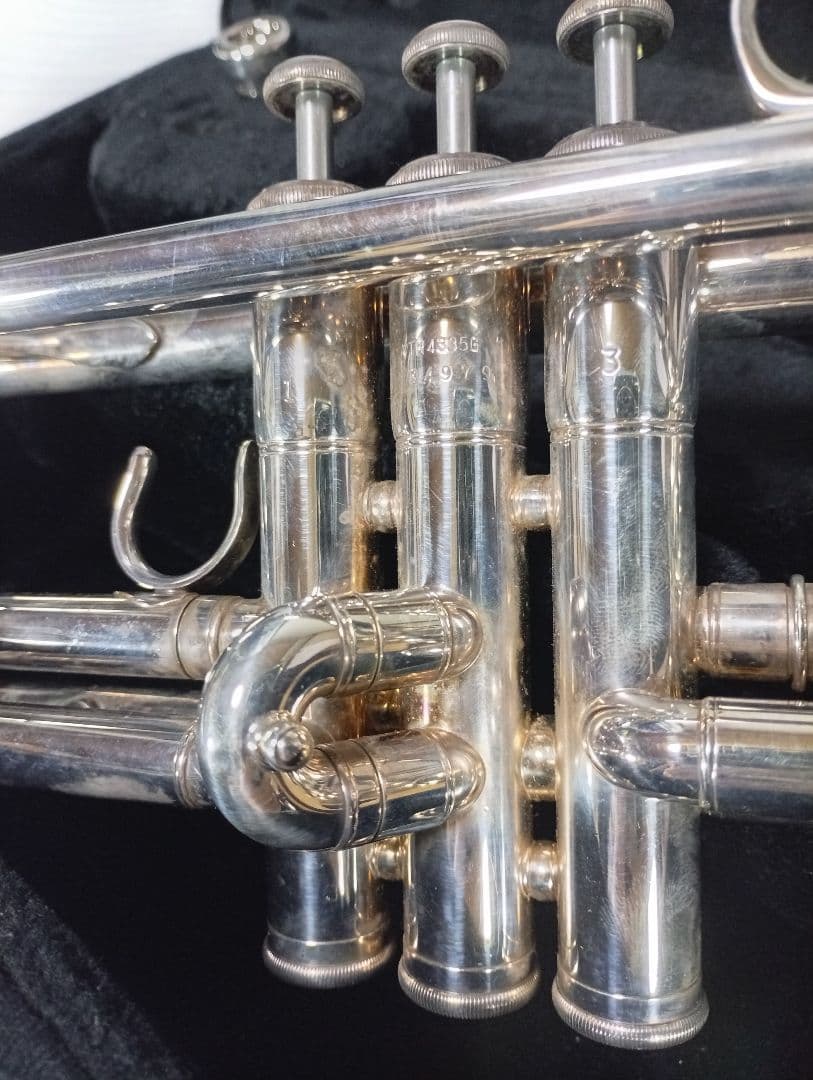 YAMAHA YTR4335G トランペット シルバー本体　純正ケース付き