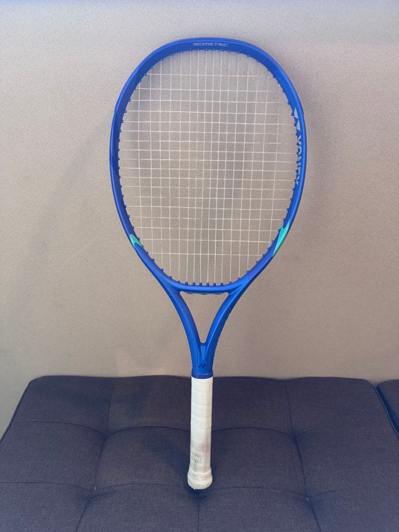 硬式テニスラケット ヨネックスEZONE 110