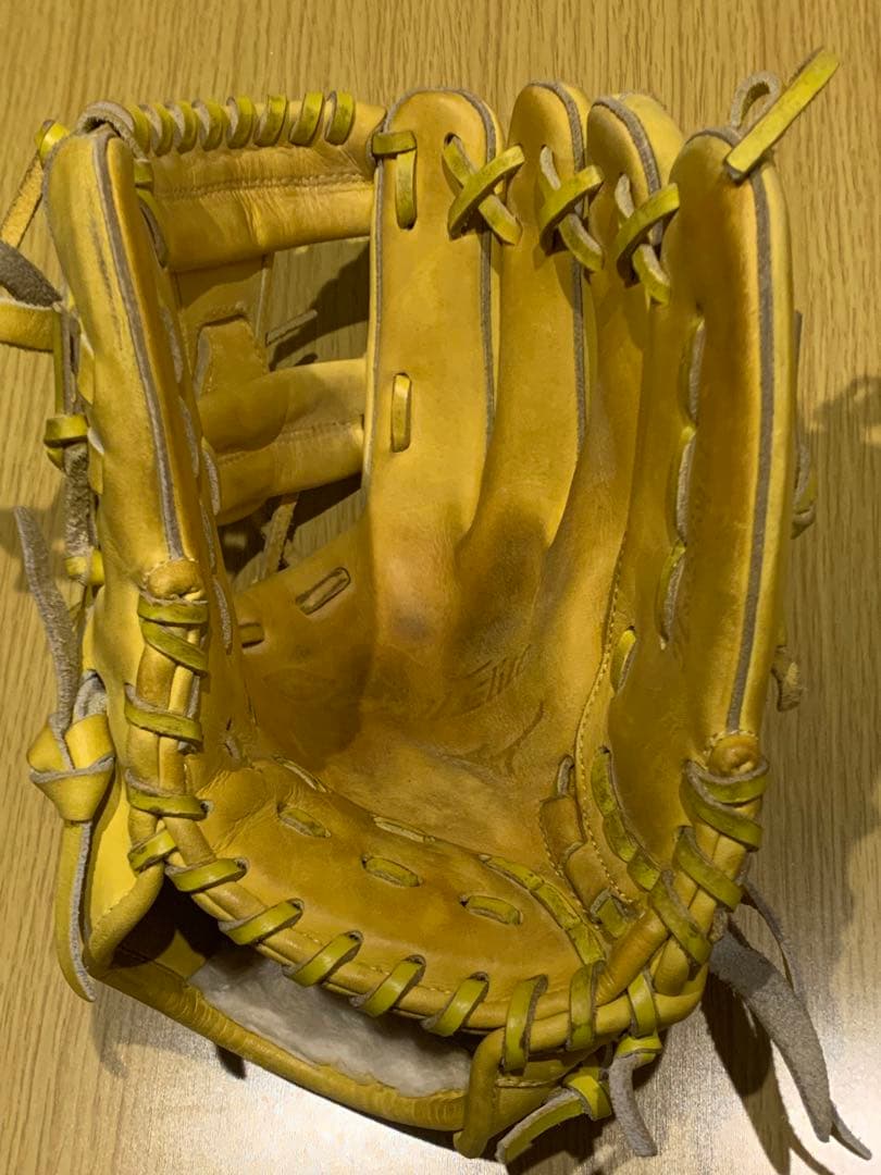 Mizuno 軟式グローブ イエロー　グローバルエリート