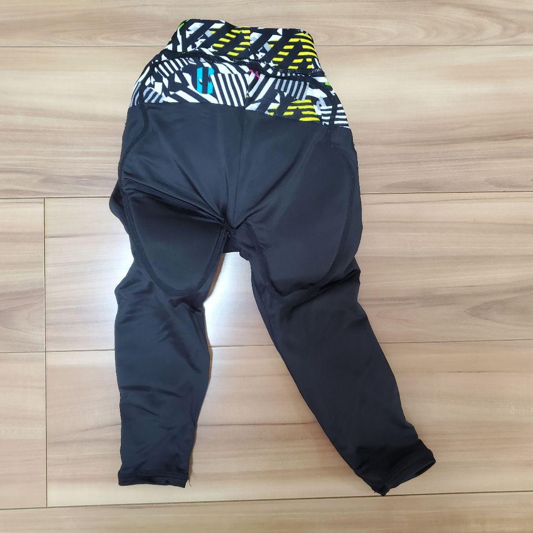 【3点セット】BURTON 子ども用スノーボードウェア　上下セットお尻パッド付き