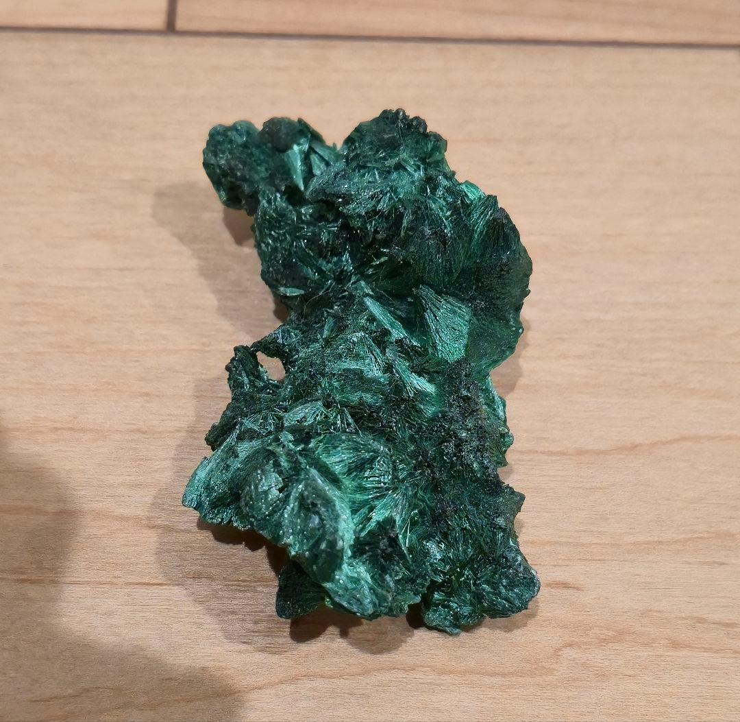 絹状マラカイト原石　約9cm