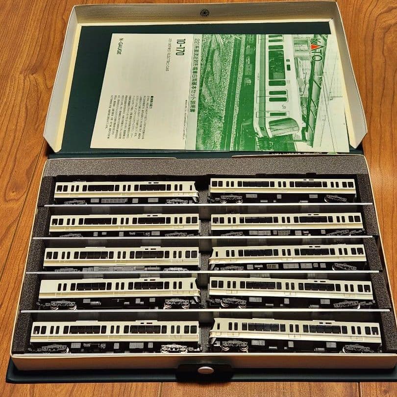 KATO 221系電車 10両セット(10-170基本セット+増結) JR西日本