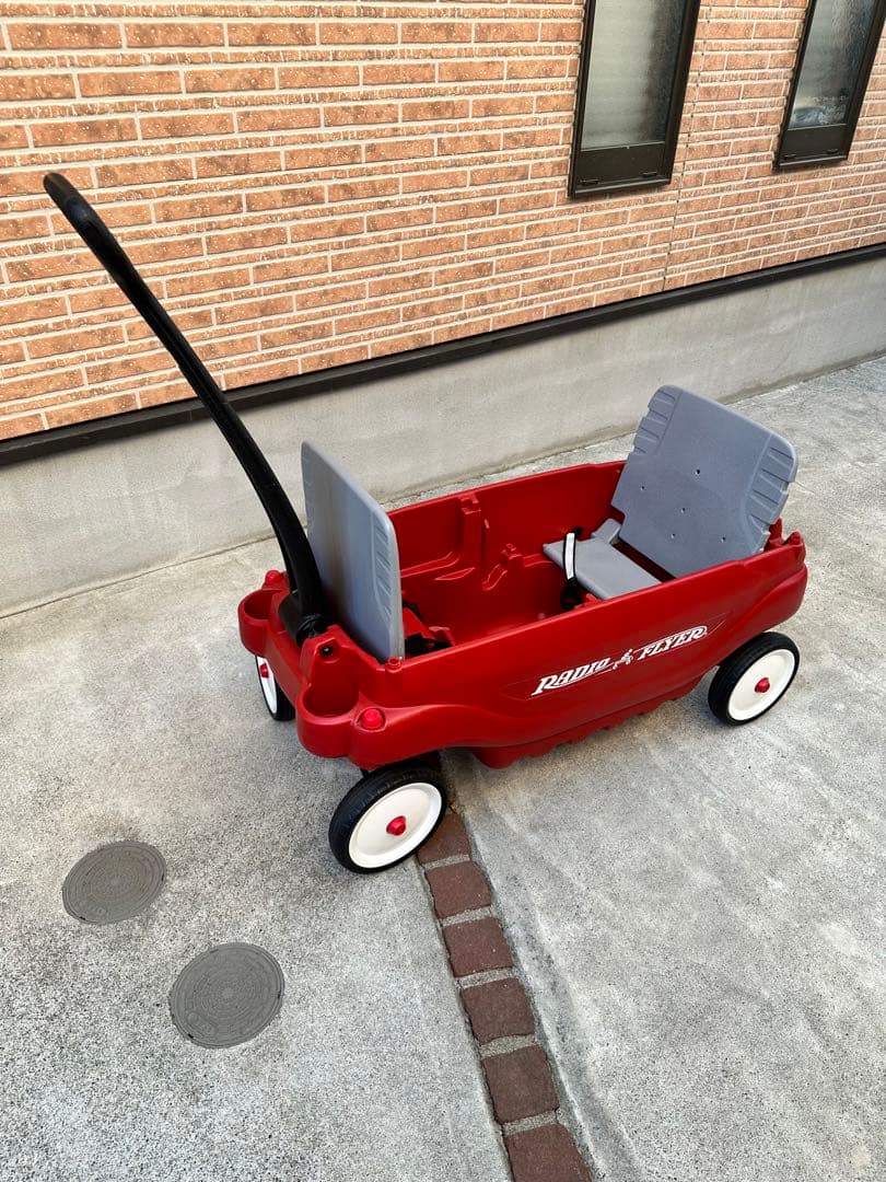 ラジオフライヤー ファミリーワゴン radio flyer wagon