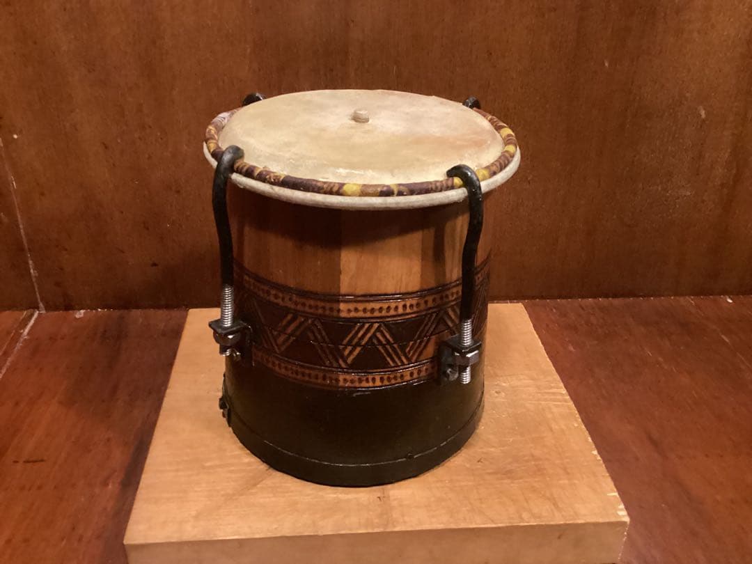 【希少】Lua Rasta 工房製 クイーカ ／バイーア製 彫刻入り