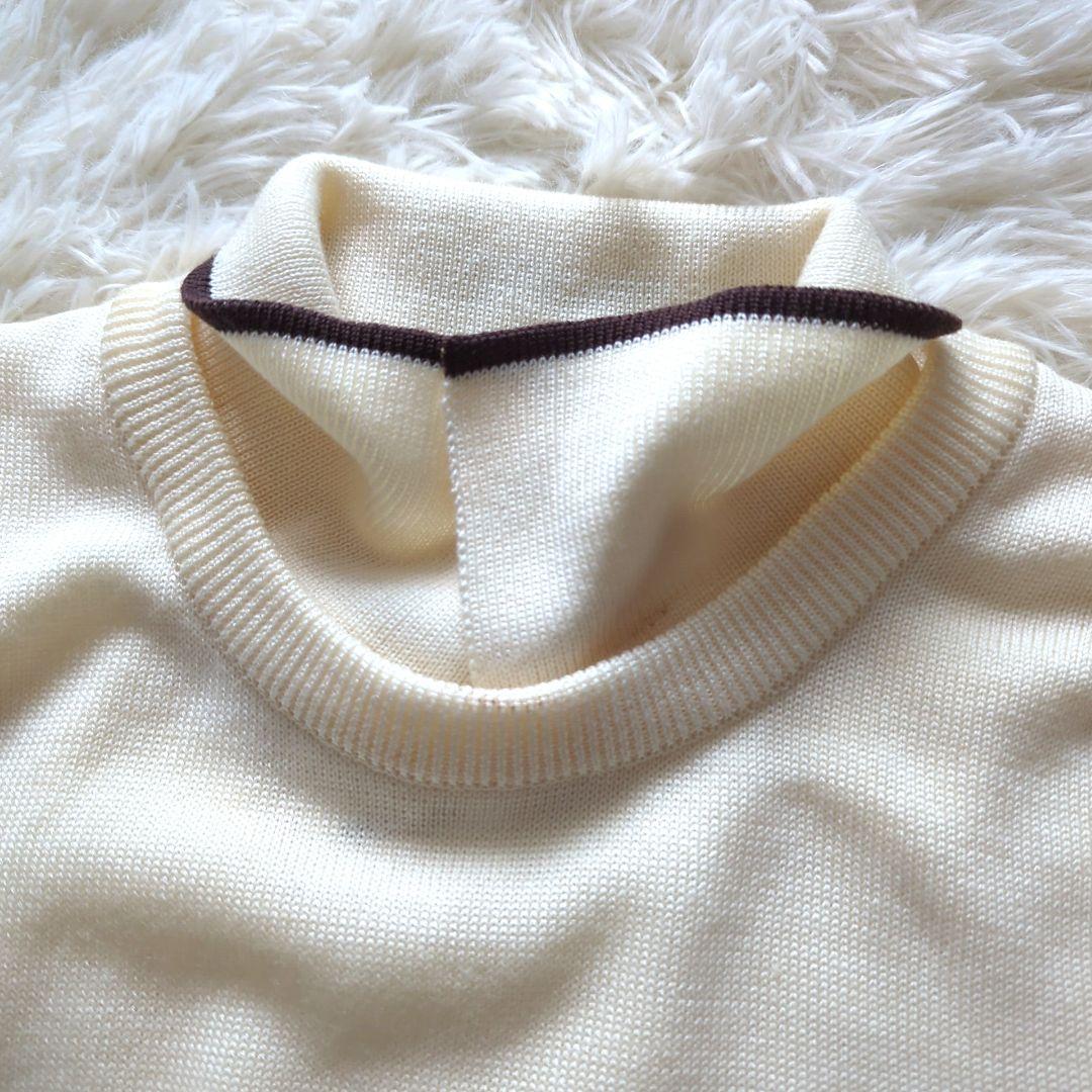 新品☆マンシングウェア　ゴルフ　ニット　24000円　襟が外せる　キリン刺繍　L