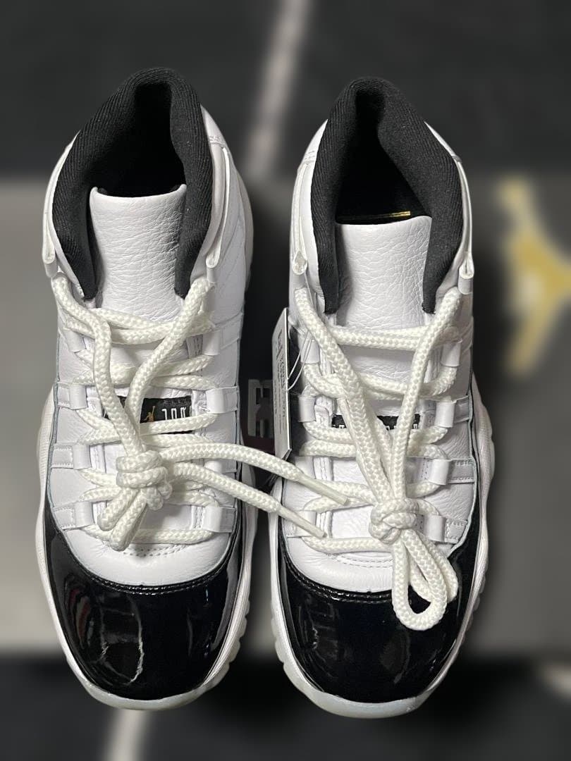 Jordan 11 ホワイト/ブラック バスケットシューズ