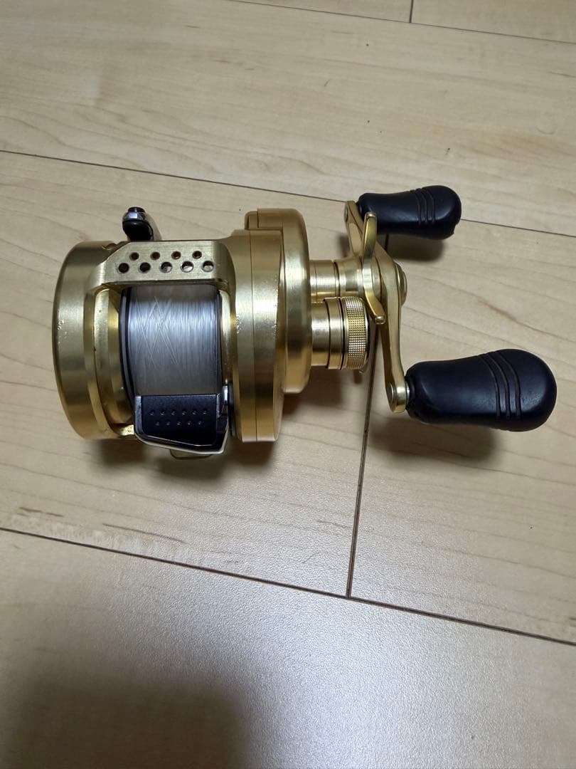 SHIMANO CALCUTTA CONQUEST 200HG ベイトリール